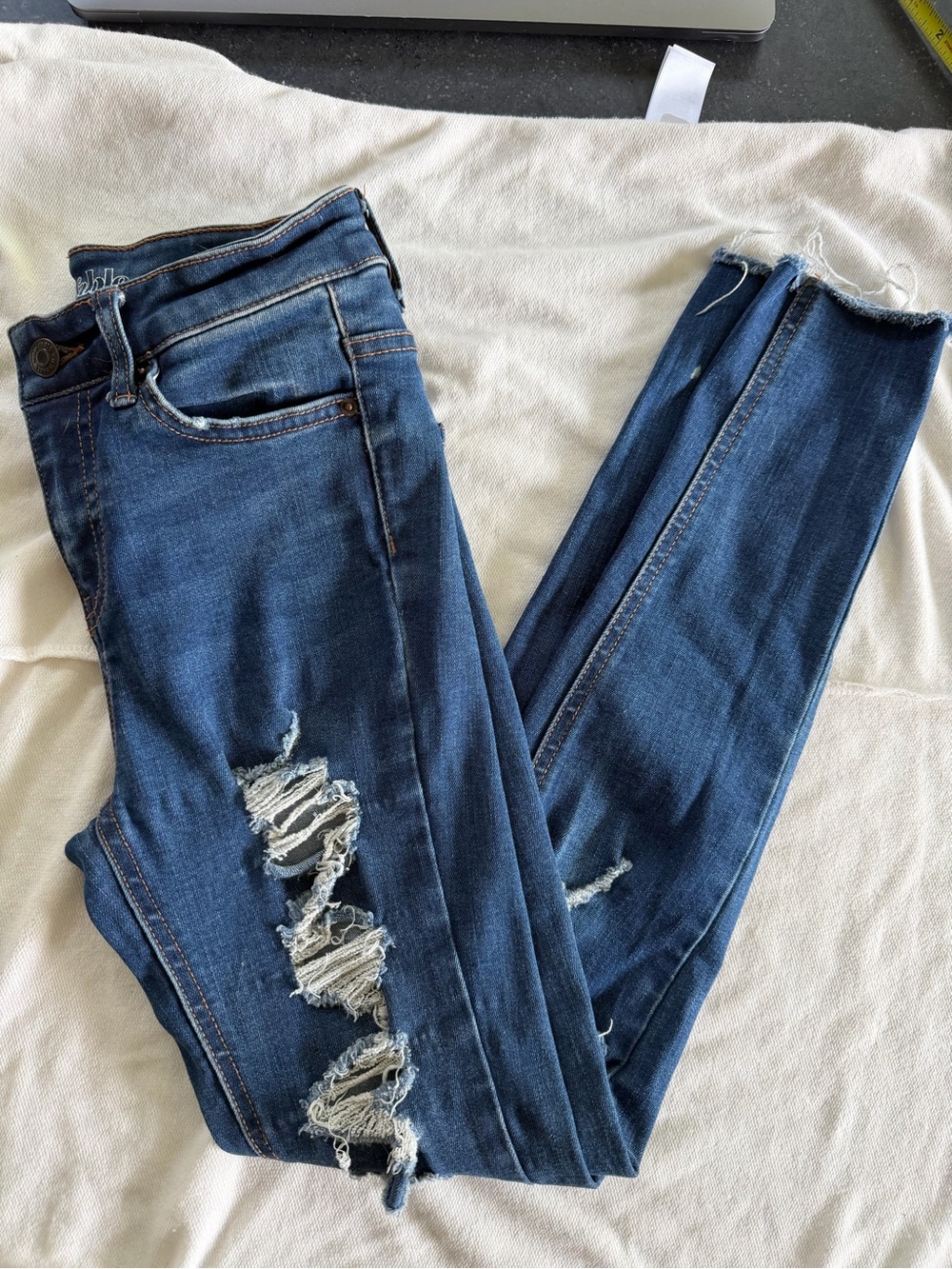 Distressed Blue Women's Skinny Jeans